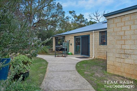 Property photo of 4 Harbour Elbow Banksia Grove WA 6031