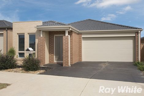 Property photo of 34 Cascade Way Pakenham VIC 3810