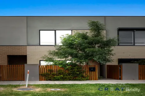 Property photo of 24 Queen Circuit Sunshine VIC 3020