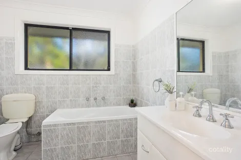 Property photo of 2/14 Popes Road Woonona NSW 2517
