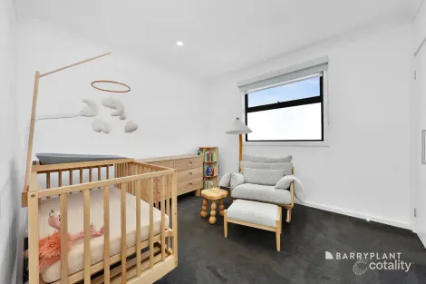 Property photo of 2D Coleridge Way South Morang VIC 3752
