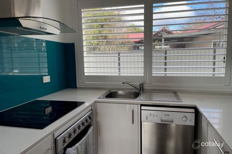 Property photo of 2/25 Prince Street Gisborne VIC 3437