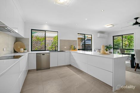 Property photo of 14 Hillview Parade Ashmore QLD 4214