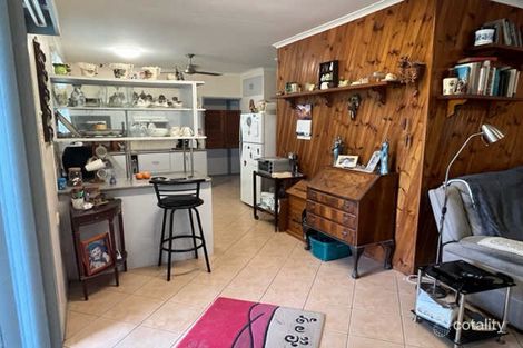 Property photo of 19 Springcliffe Drive Seaforth QLD 4741