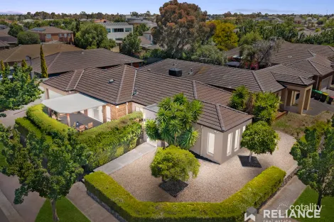 8 Secret Garden Way, Tarneit, VIC 3029