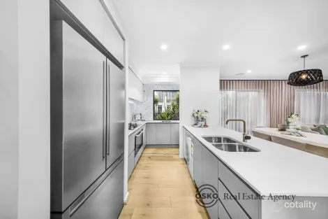 Property photo of 1 Arizona Circuit Donnybrook VIC 3064
