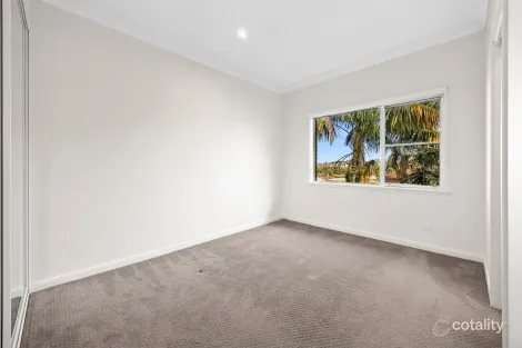 Property photo of 18 Delaigh Avenue North Curl Curl NSW 2099