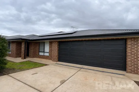 17 Goonawarra St, Gobbagombalin, NSW 2650