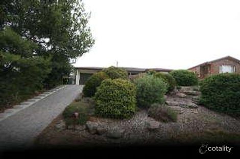 17 Quinvale Rd, Hallett Cove, SA 5158