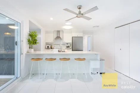 Property photo of 10 Evans Drive Benowa QLD 4217