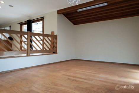 Property photo of 32 Bowman Drive Mill Park VIC 3082