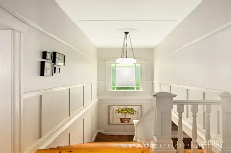 Property photo of 9 Royal Avenue Spring Hill QLD 4000