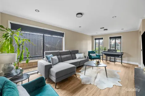 Property photo of 5 Colburn Court Hillside VIC 3037