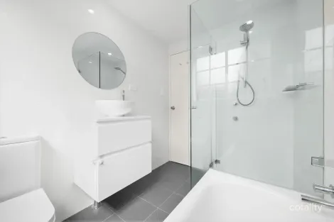 Property photo of 21/2A Yardley Avenue Waitara NSW 2077
