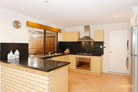 32 Lithgow Dr, Clarkson, WA 6030