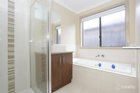 Property photo of 124 Mountainview Boulevard Cranbourne North VIC 3977
