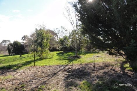 11 Urquhart St, Woodend, VIC 3442