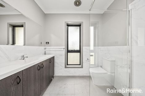Property photo of 6 Theatre Walk Bardia NSW 2565