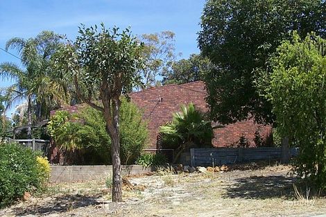 60 Waterloo Cres, Lesmurdie, WA 6076