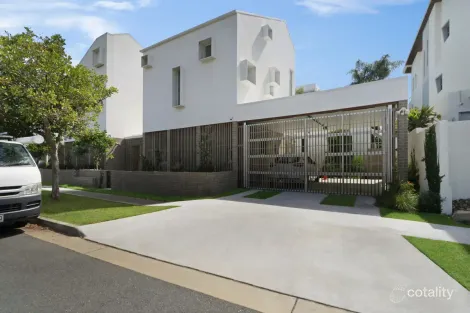 107 Seagull Ave, Mermaid Beach, QLD 4218