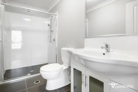 Property photo of 4 Lacy Place Bundamba QLD 4304