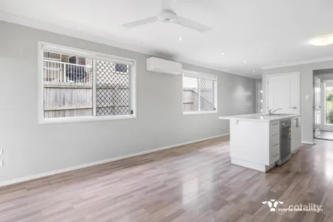 Property photo of 4 Lacy Place Bundamba QLD 4304