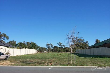 Property photo of 10 Dalewood Gardens Meadow Springs WA 6210