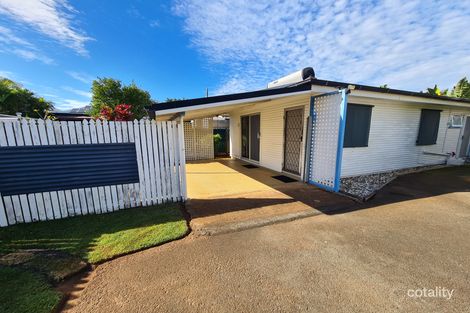 2/220 Prince Edward Pde, Scarborough, QLD 4020