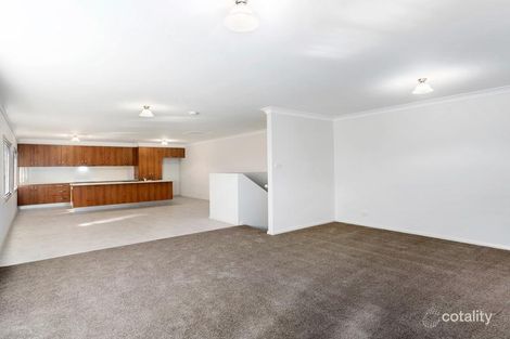 Property photo of 19 Fields Drive Albion Park NSW 2527