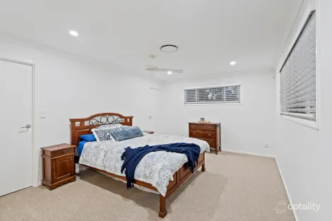 Property photo of 11 Gumdale Street Wakerley QLD 4154