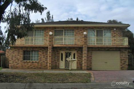 15 Como Ct, Wattle Grove, NSW 2173