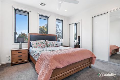 Property photo of 21B Avoca Way Wantirna South VIC 3152