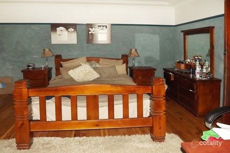 Property photo of 22 Fifth Avenue North Narromine NSW 2821