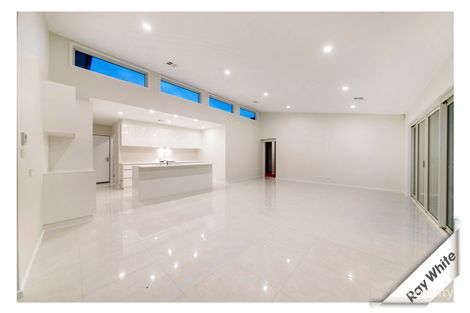 Property photo of 33 Keith Waller Rise Casey ACT 2913