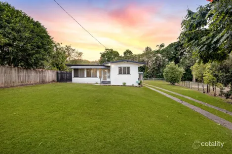 Property photo of 4 Balzer Close Whitfield QLD 4870