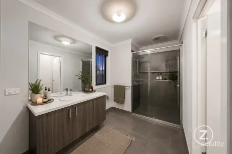 Property photo of 90 Ceduna Road Clyde North VIC 3978