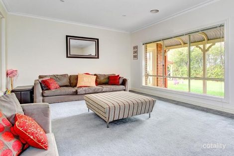 Property photo of 18 Crestview Court Frankston South VIC 3199