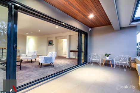 Property photo of 17 Breaksea Drive North Coogee WA 6163