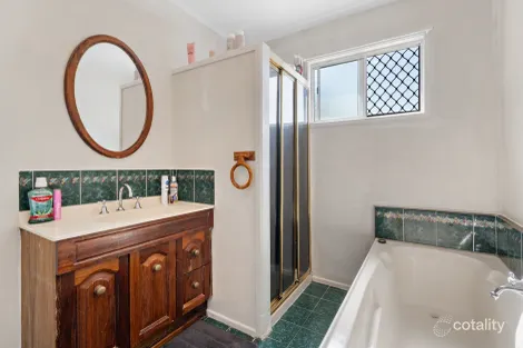 Property photo of 20 James Road Beachmere QLD 4510