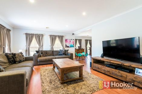 Property photo of 7 Willowbank Place Cranbourne East VIC 3977