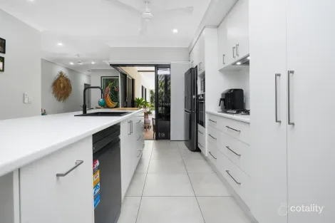 Property photo of 19 Woollybutt Street Zuccoli NT 0832