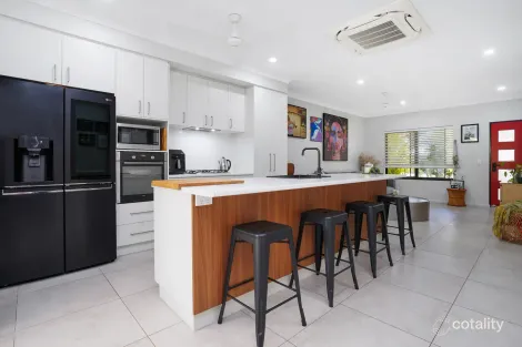 Property photo of 19 Woollybutt Street Zuccoli NT 0832