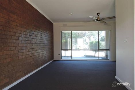 Property photo of 27/17 Lauraville Avenue Werribee VIC 3030