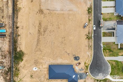 Property photo of 14 Harvest Place Hidden Valley QLD 4703