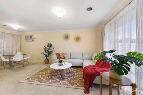 Property photo of 4 Lana Place Narre Warren VIC 3805