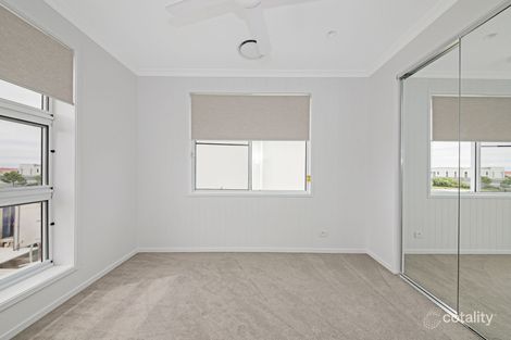 8944 The Point Cct, Hope Island, QLD 4212