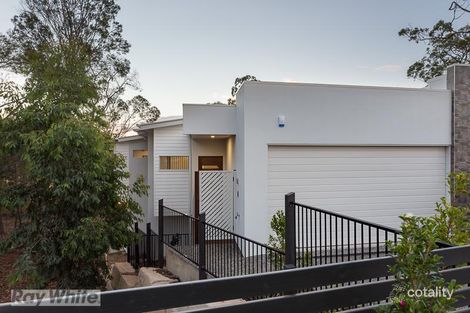 Property photo of 2/6 Joshua Place Redland Bay QLD 4165