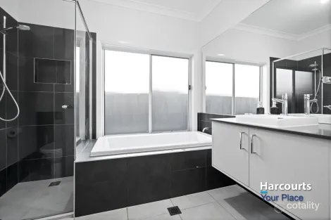 Property photo of 46 Private Circuit Jordan Springs NSW 2747