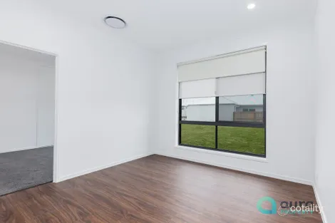 Property photo of 32 Sunflower Crescent Nirimba QLD 4551