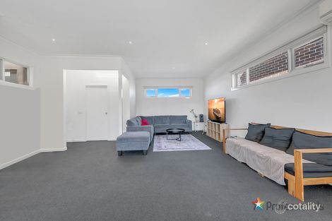 Property photo of 105 Creekwood Drive Craigieburn VIC 3064